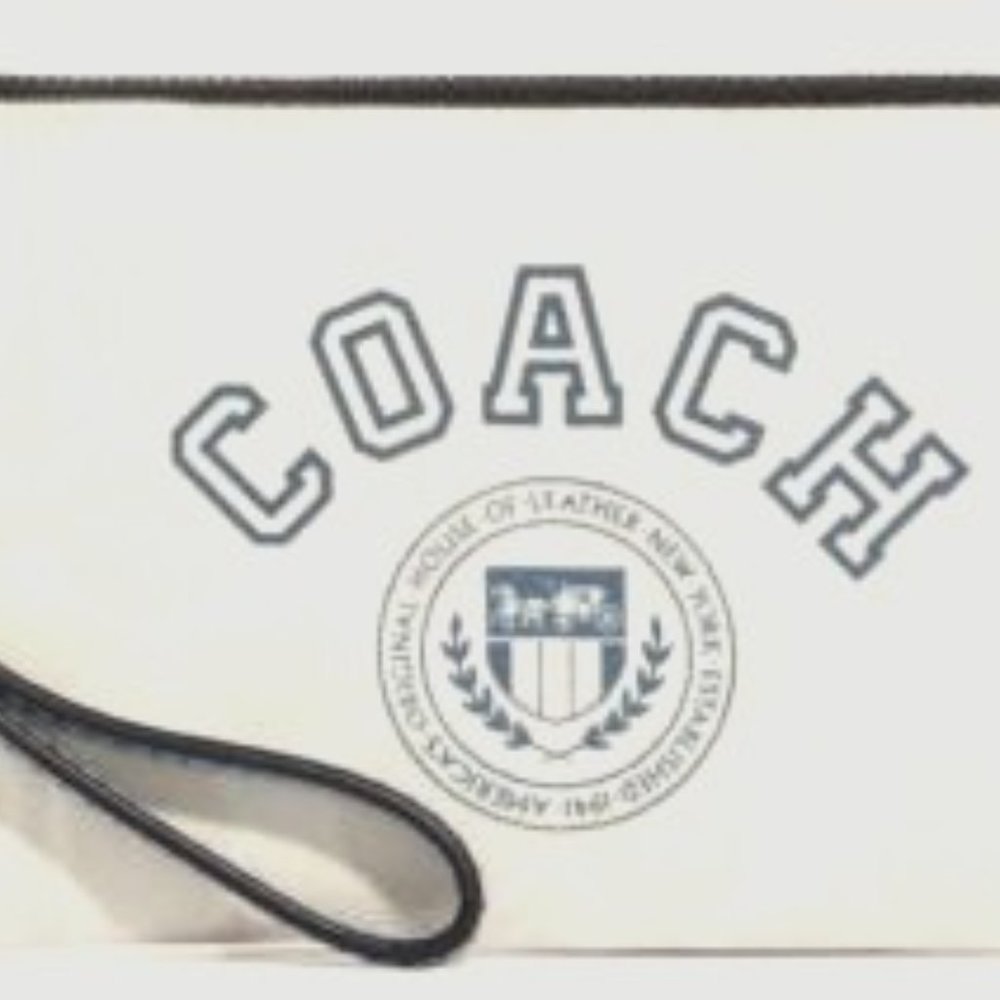 COACH SIGNATURE VARSITY ZIP WRISTLET/ POCHETTE